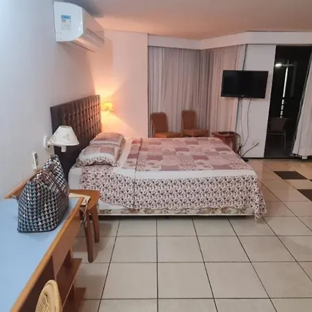 Iate Plaza 402 Fortaleza (Ceara)